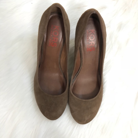 KORS Michael Kors Suede Wedges - Picture 2 of 8